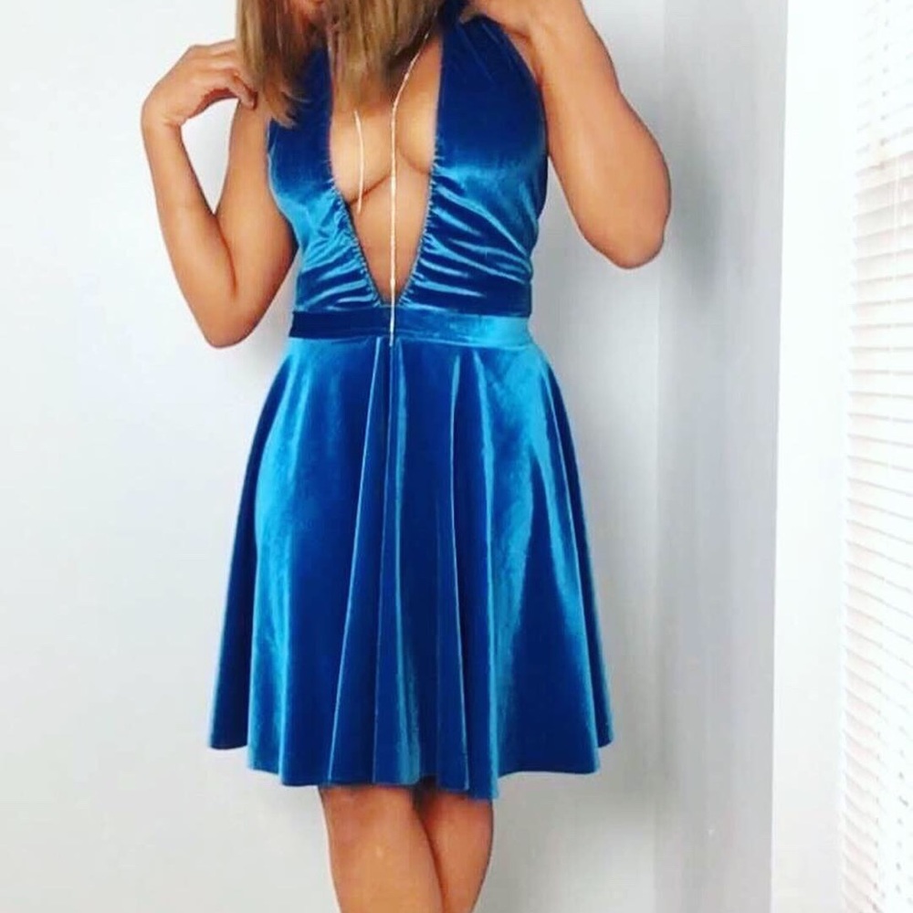 💙just in💙 velvet dancing skater dress 👗